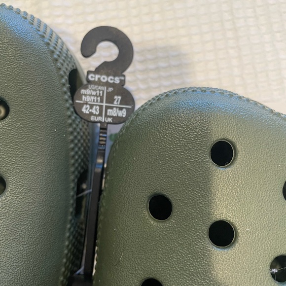 Crocs - Picture 3 of 4